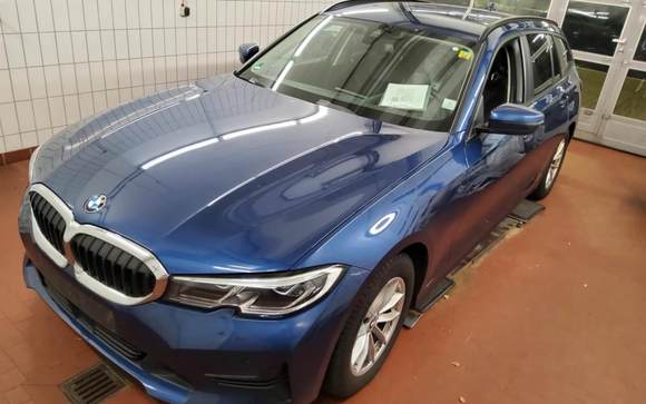 Pogled od napred levo