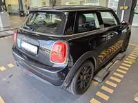 Pogled od pozadi desno