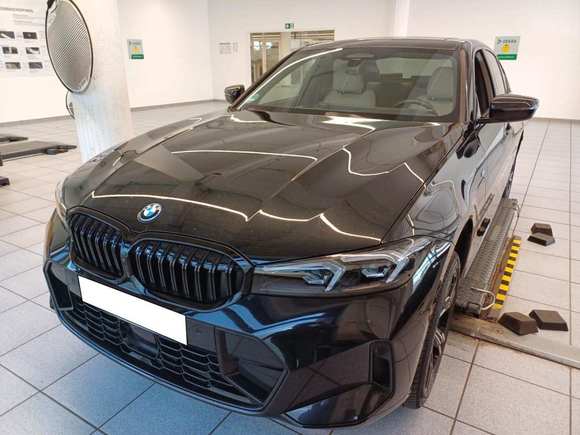 Vue de l’avant gauche