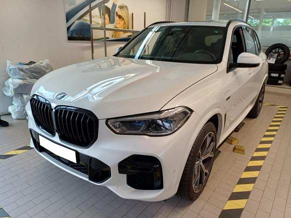 Vue de l’avant gauche