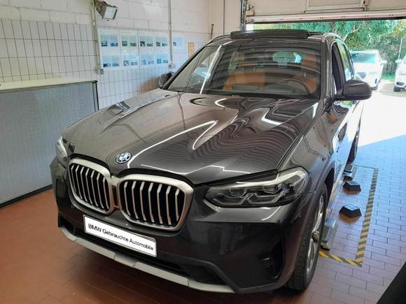 Vue de l’avant gauche