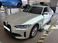 Vue de l’avant gauche