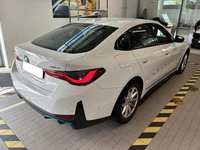 Vue de l’arrière droit