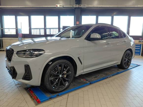 Pogled od napred levo