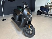 Pogled od napred  desno