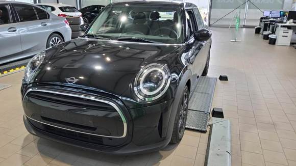 Vue de l’avant gauche