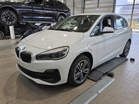 Vue de l’avant gauche