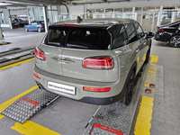 Pogled od pozadi desno