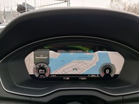 Pohled na přístrojovou desku