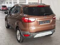 Вид сзади слева