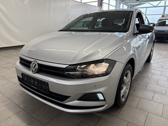 Вид спереди слева