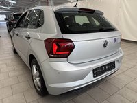 Вид сзади слева