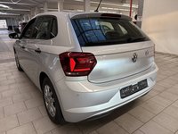 Вид сзади слева