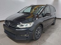 Skats no kreisās puses priekšā