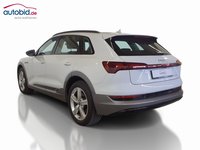 Pogled od pozadi levo