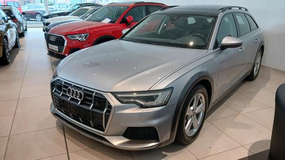 Pogled od napred levo