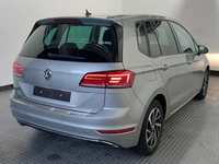 Pogled od pozadi desno