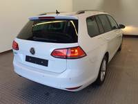 Pogled od pozadi desno