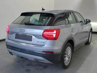 Pogled od pozadi desno