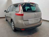 Pogled od pozadi levo