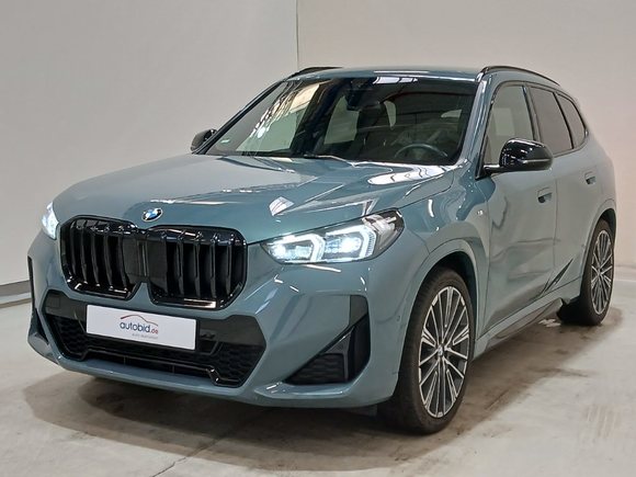 Pogled od napred levo