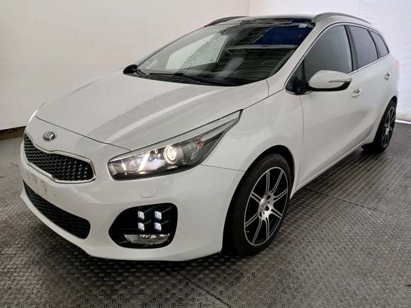 Náhled zpředu zleva