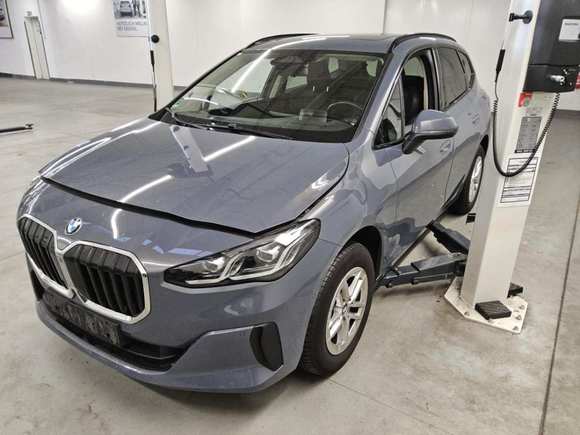 Вид спереди слева