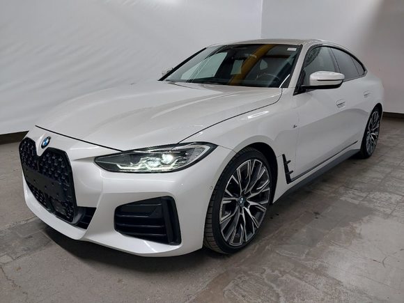 Vue de l’avant gauche