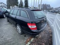 Pogled od pozadi levo