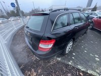 Pogled od pozadi desno