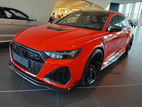 Náhled zpředu zleva