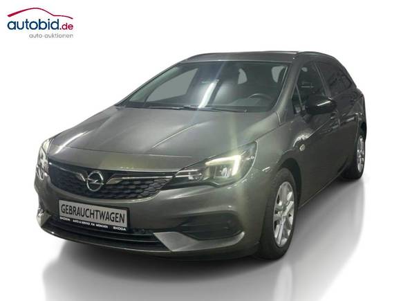 Skats no kreisās puses priekšā