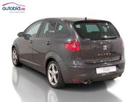 Вид сзади слева