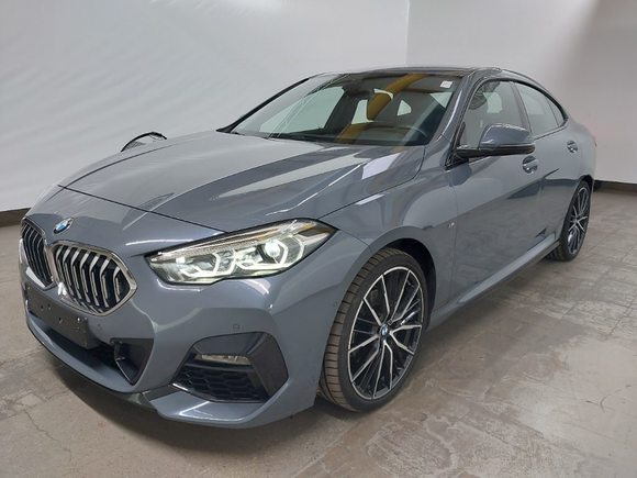 Skats no kreisās puses priekšā