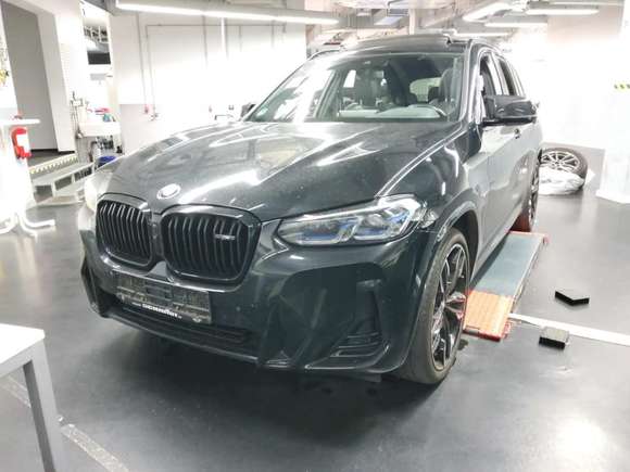 Náhled zpředu zleva