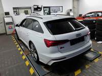 Vista traseira esquerda