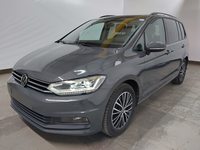 Skats no kreisās puses priekšā