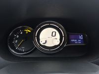 Pogled na kombinovani instrument