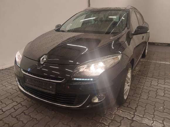 Pogled od napred levo