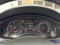 Pohled na přístrojovou desku