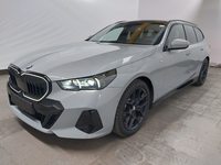 Skats no kreisās puses priekšā