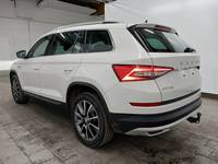 Vista trasera izquierda