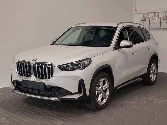 Widok z przodu po stronie lewej