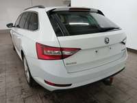 Vista trasera izquierda