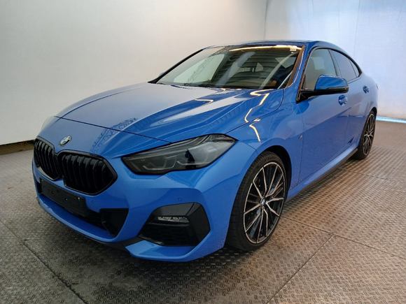 Skats no kreisās puses priekšā