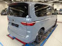 Skats no labās puses aizmugurē