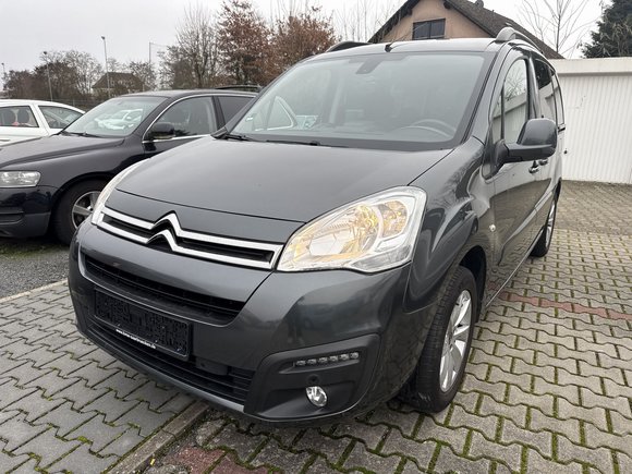 Náhled zpředu zleva