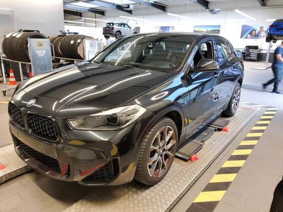 Náhled zpředu zleva