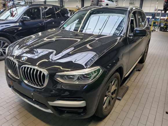 Вид спереди слева