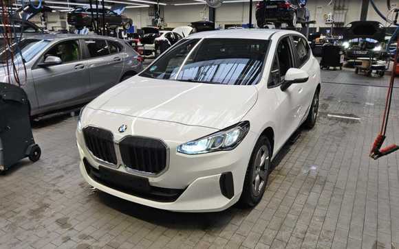 Náhled zpředu zleva